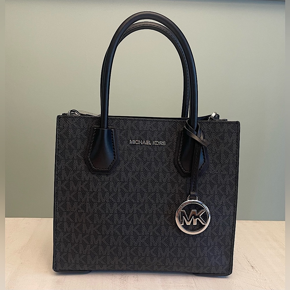 Black Michael Kors Purse MK design